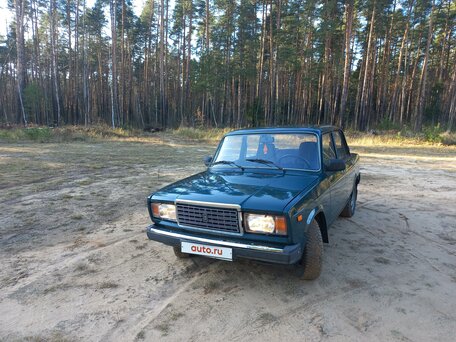 Что предлагают Volkswagen Polo V, Mitsubishi Lancer X, Hyundai Solaris и Kia Rio, Renault Logan 2, Новая Vesta за 377 тысяч и Duster по 430 тысяч рублей